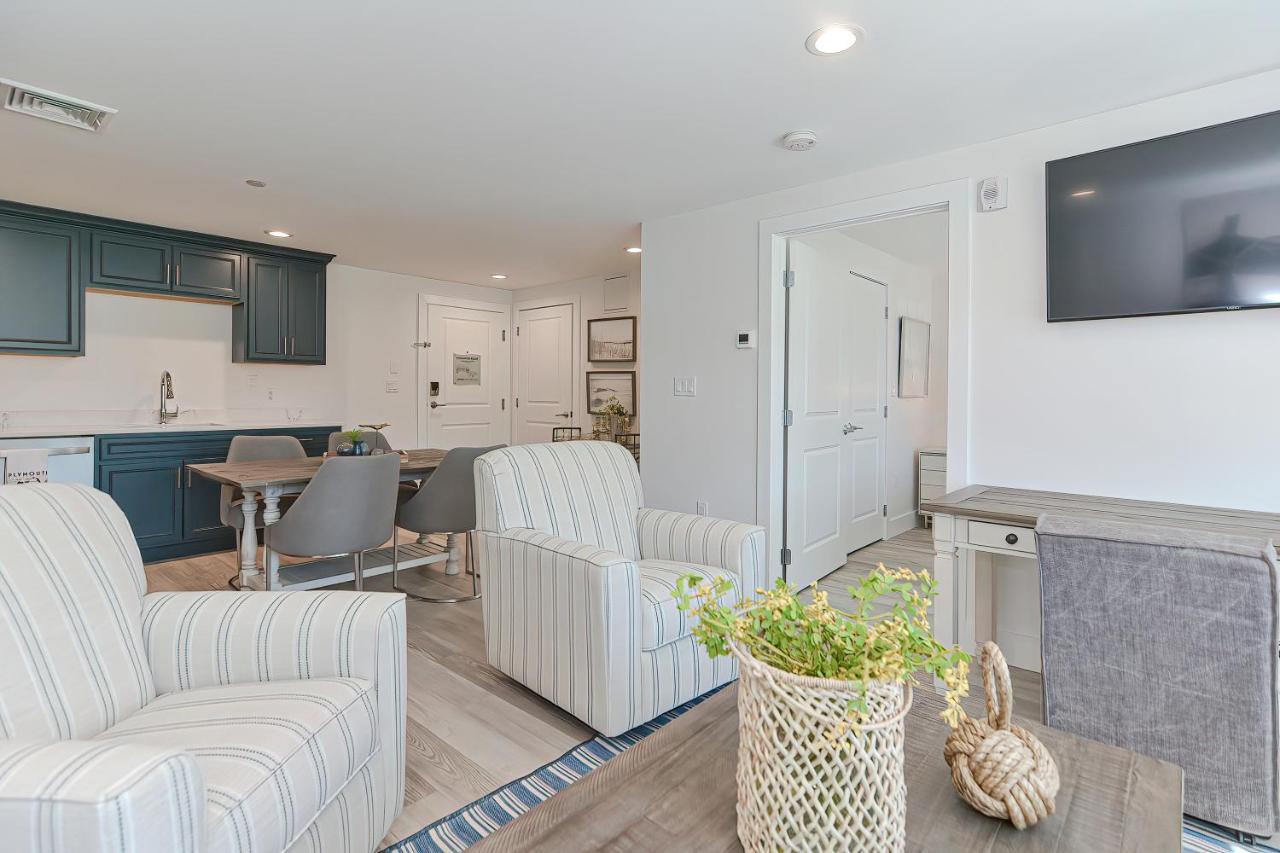 Downtown Plymouth Waterfront Luxury Condos 外观 照片