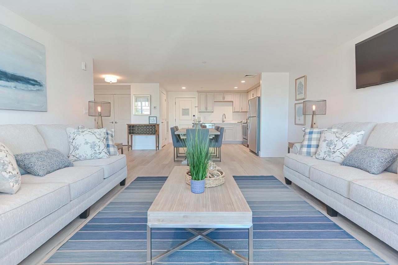 Downtown Plymouth Waterfront Luxury Condos 外观 照片