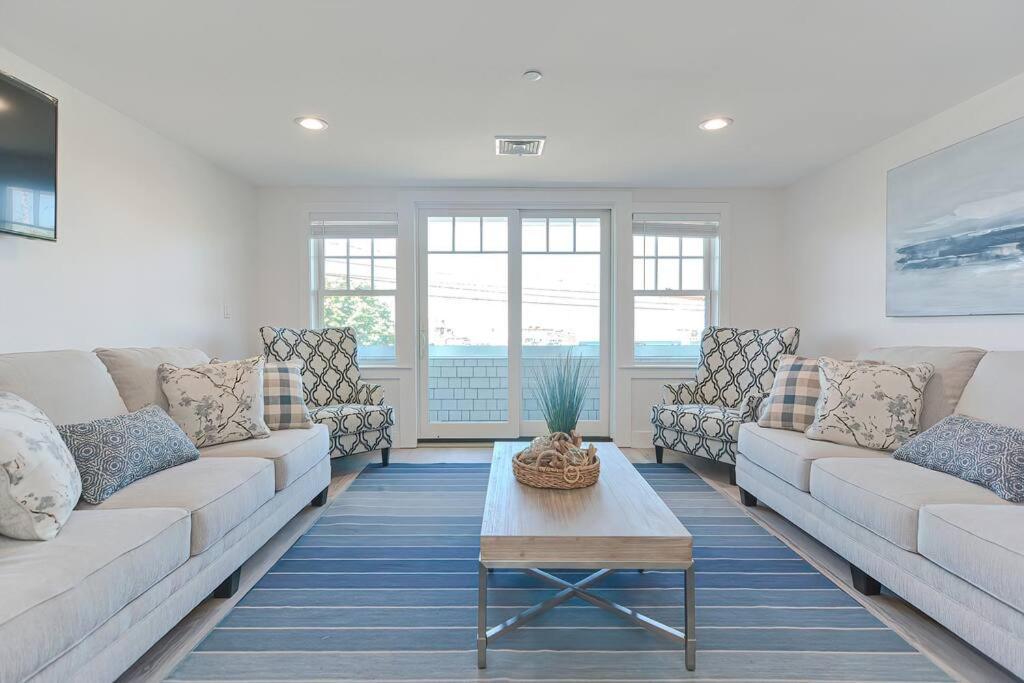 Downtown Plymouth Waterfront Luxury Condos 外观 照片