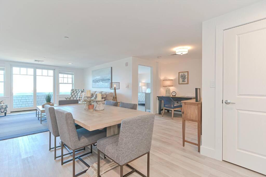 Downtown Plymouth Waterfront Luxury Condos 外观 照片